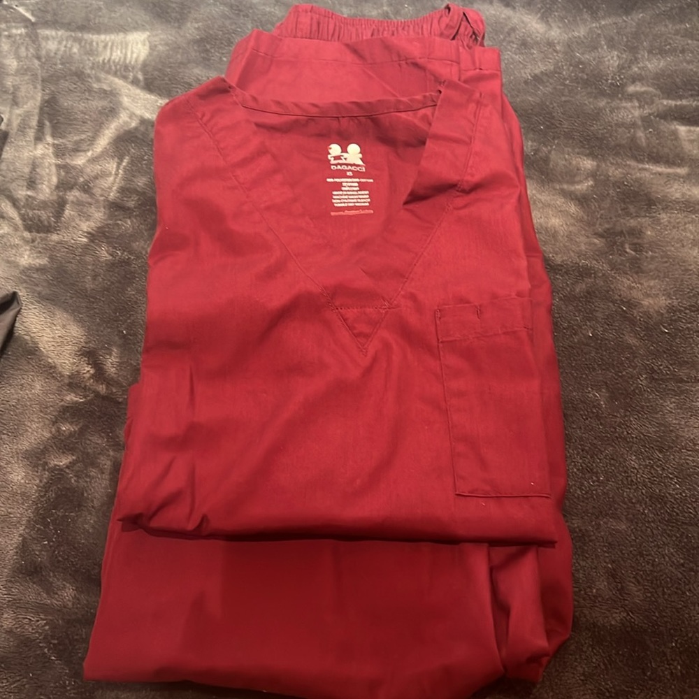 Scrub Set - Picture 2 of 3